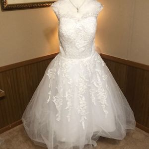 Nwt Short white wedding dress with lace and an illusion neckline size 14